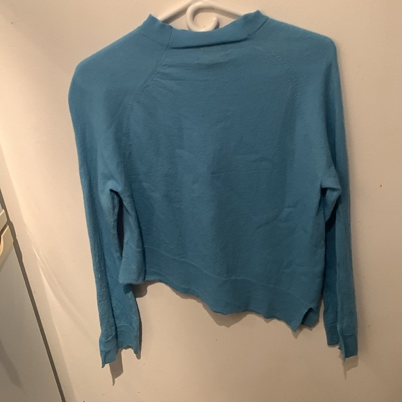 Stunning Light Aqua Nicole Miller Diagonal Cut 100% Merino Wool Crewneck SZ L😍 - Picture 5 of 8